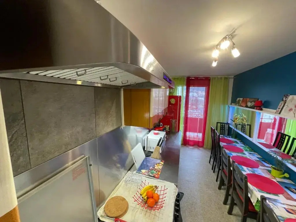 Appartement entier "Meublé le Sancy" proche de toutes commodités