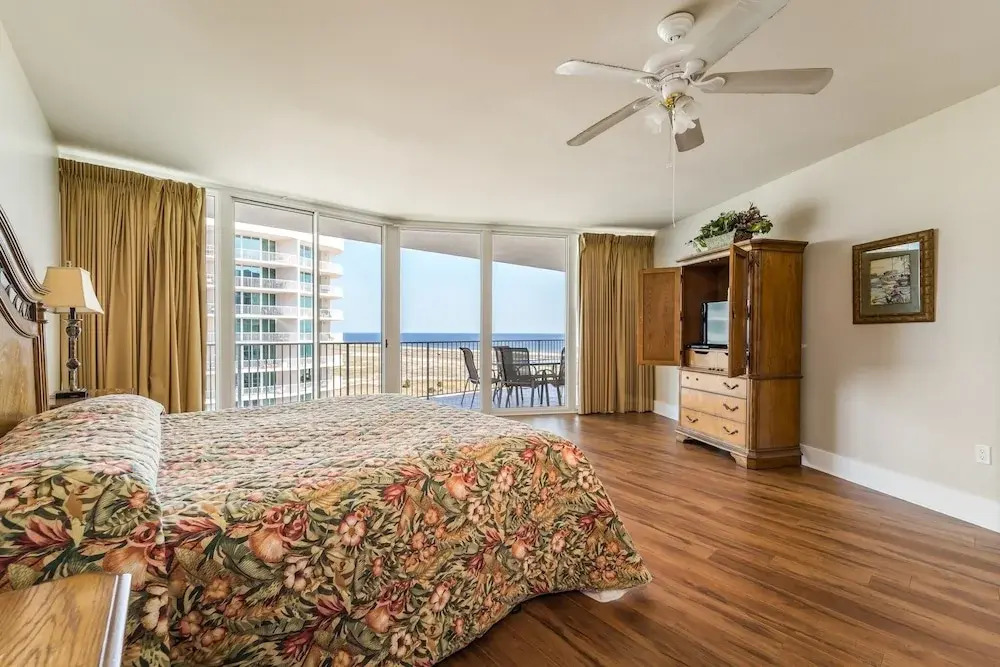 Crc1009 2 Bedroom Condo