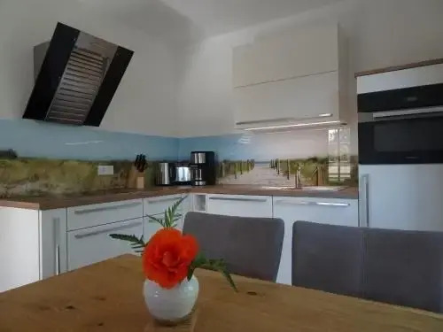 Rosenberg 13 Wohnung 1d DG re