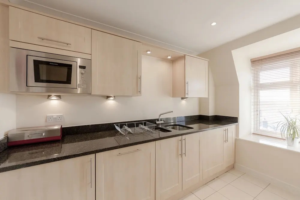 Roomspace Serviced Apartments - Royal Swan Quarter
