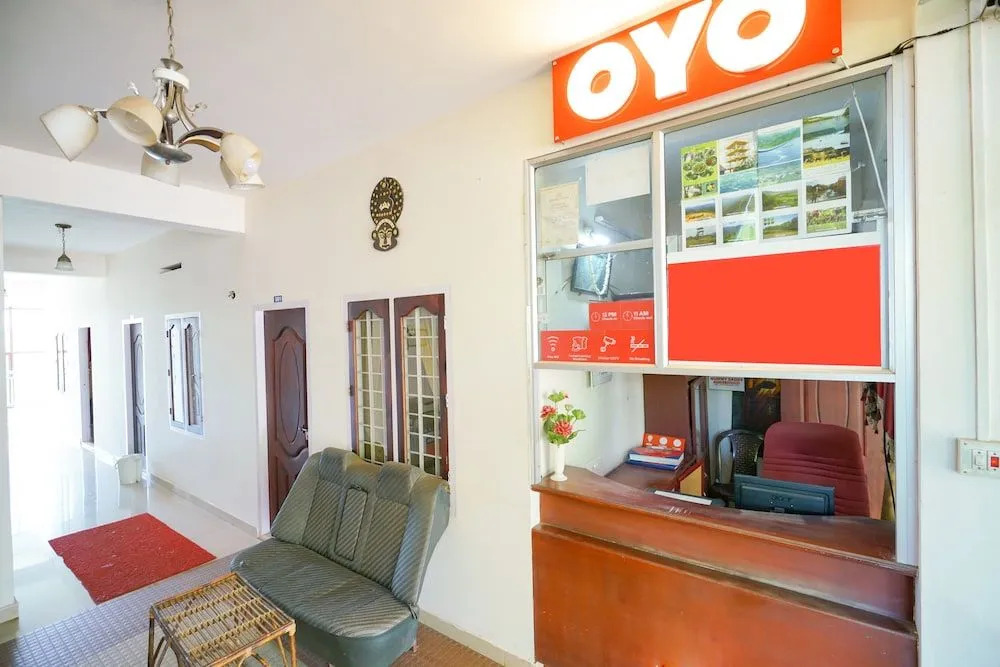 Oyo 15548 Mackal Residency
