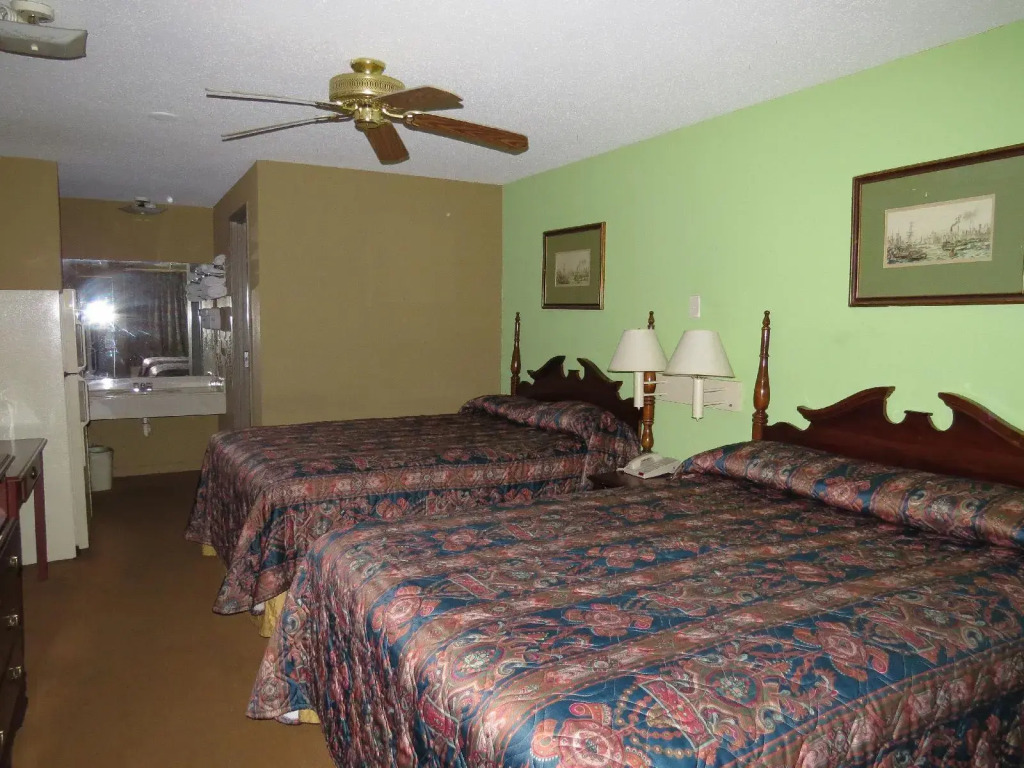 FIRST WESTERN INN