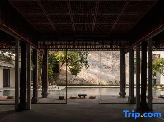 Linhai is not as good as Fang Holiday B&B (Ziyang Street Branch)