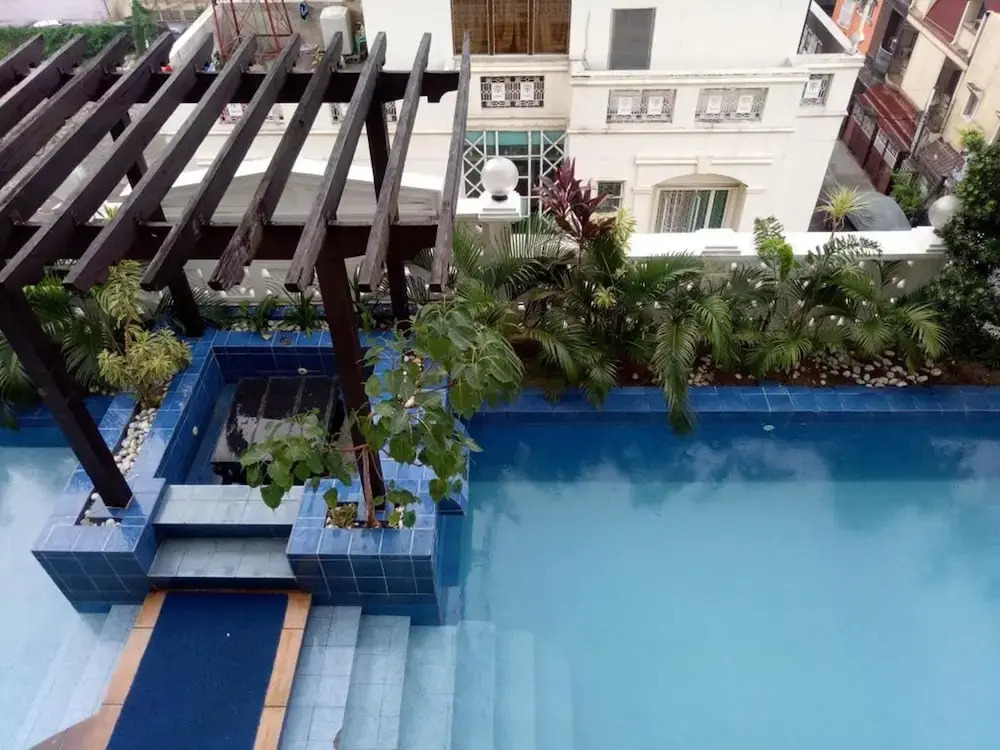 Pink Manila Hostel