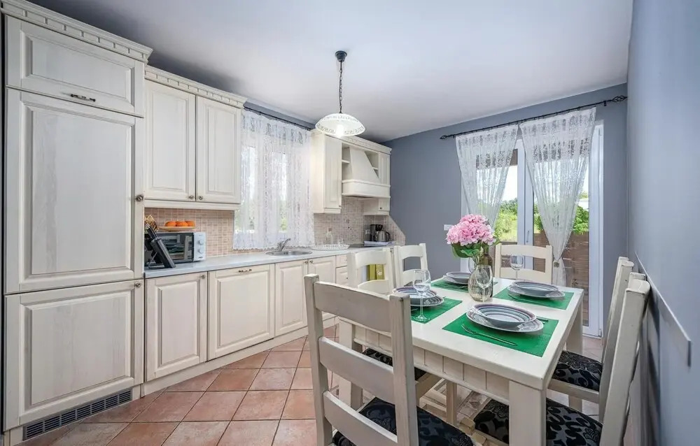 Nice Home in Lovrecica With Wifi and 3 Bedrooms
