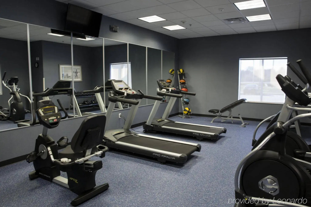 Holiday Inn Express and Suites Edwardsville by IHG