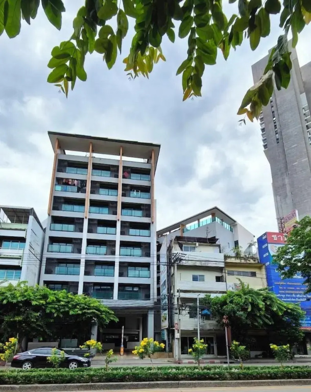The trust ville