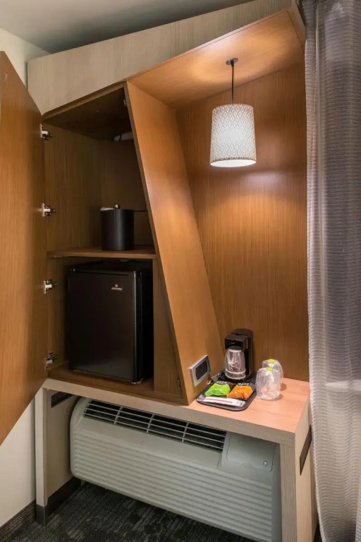 Courtyard by Marriott Albion