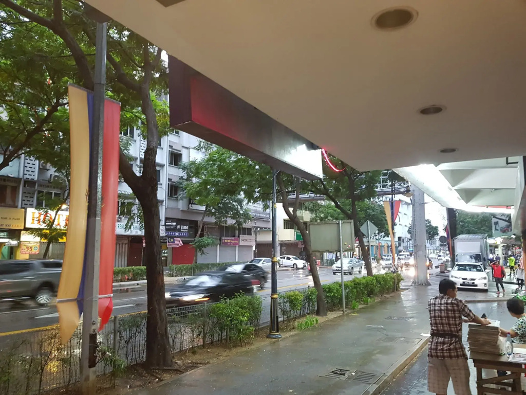 OYO 89571 Eco Palace Hotel