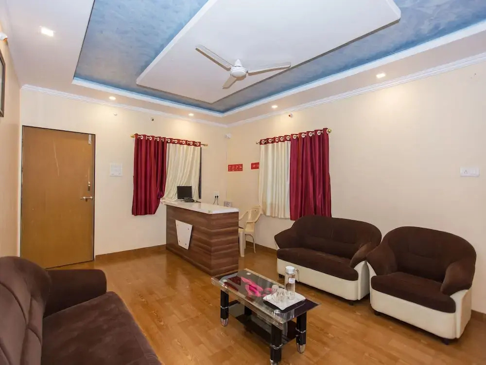 OYO 12935 Hotel Shrushti Inn