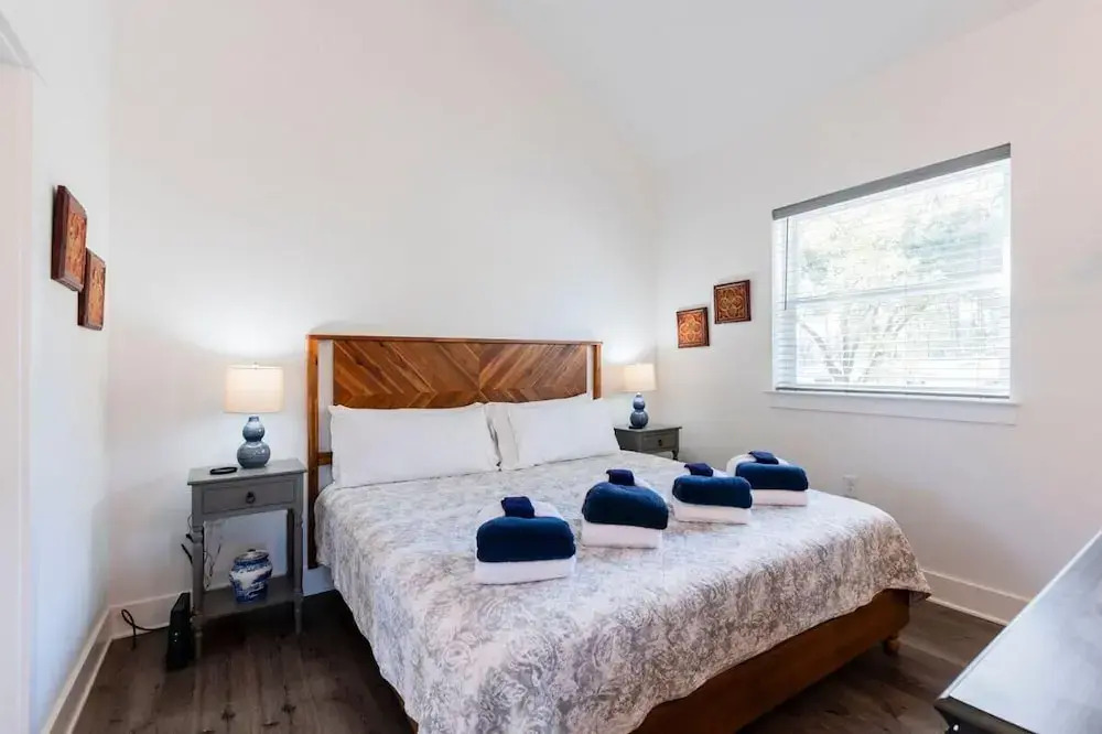 Charming Old Town Loft, Nestled in the Heart of Historic Bluffton, SC