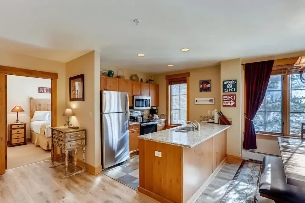 Beautiful 2 Bedroom Mountain Condo In River Run Village With Hot Tub Access And Walking Distance To The Gondola