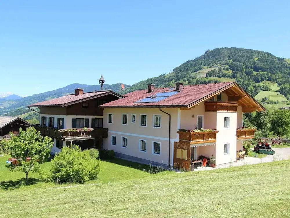 Apartment in Sankt Johann near Ski Area