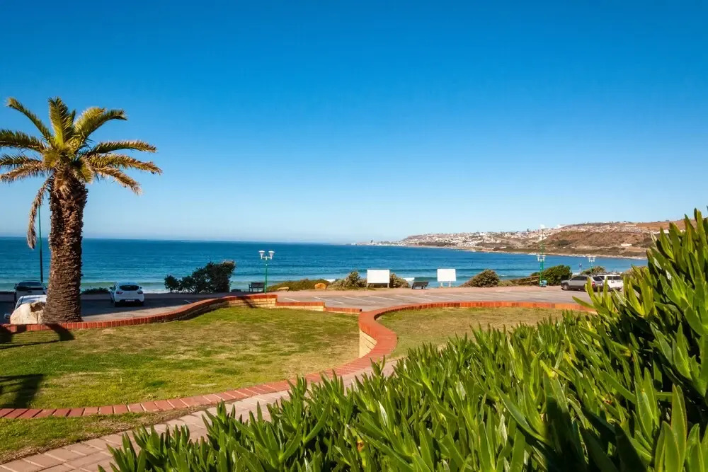 Estoril Beachfront Condo