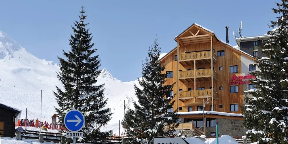 Agudes Hotel