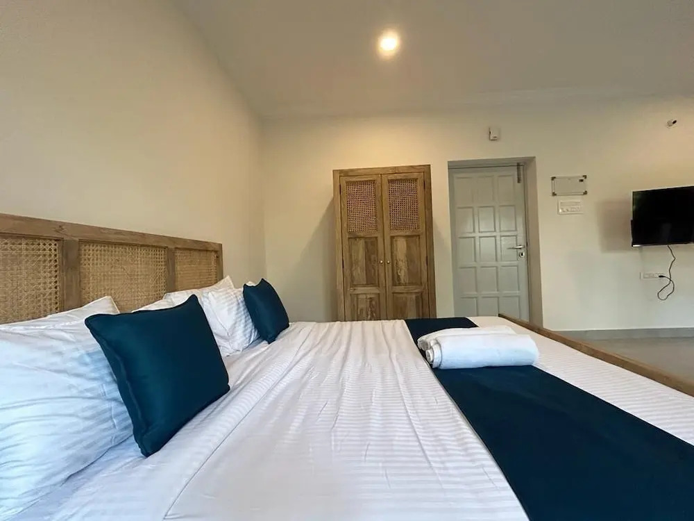 Serenova by Dia Hotels