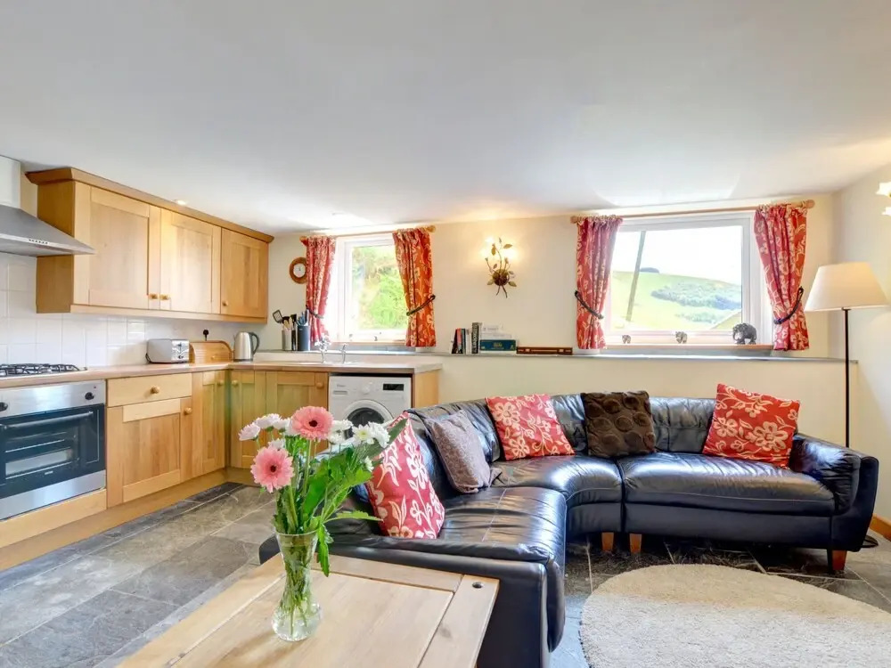 Charming Holiday Home in Llangurig With Garden