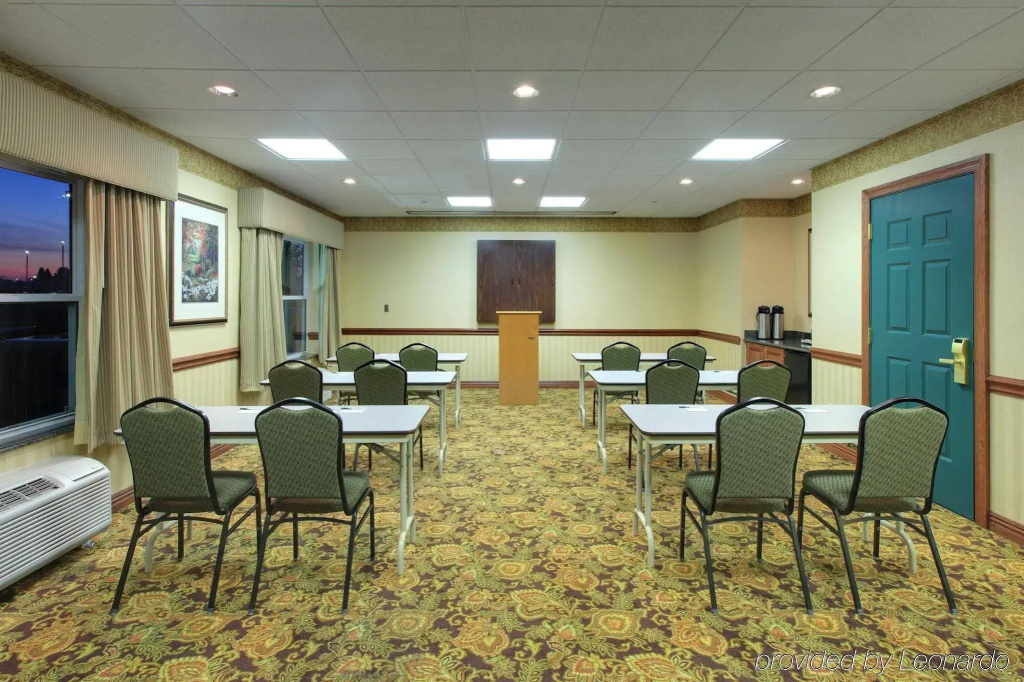 Country Inn & Suites by Radisson, Bentonville South - Rogers, AR