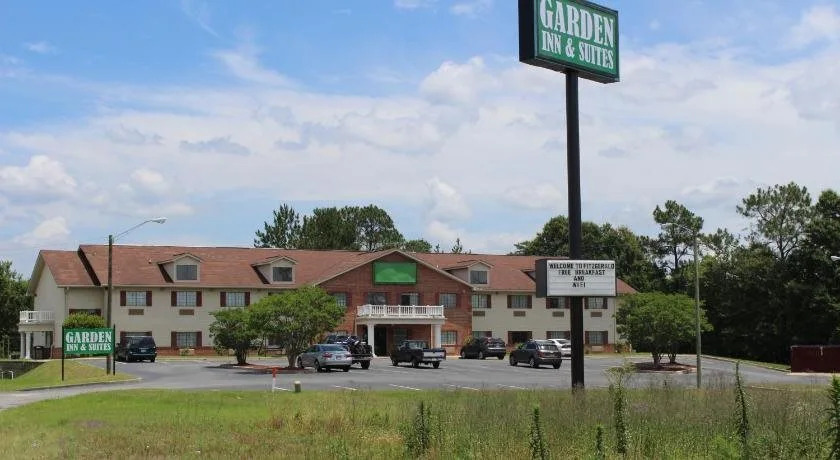 Garden Inn & Suites - Fitzgerald