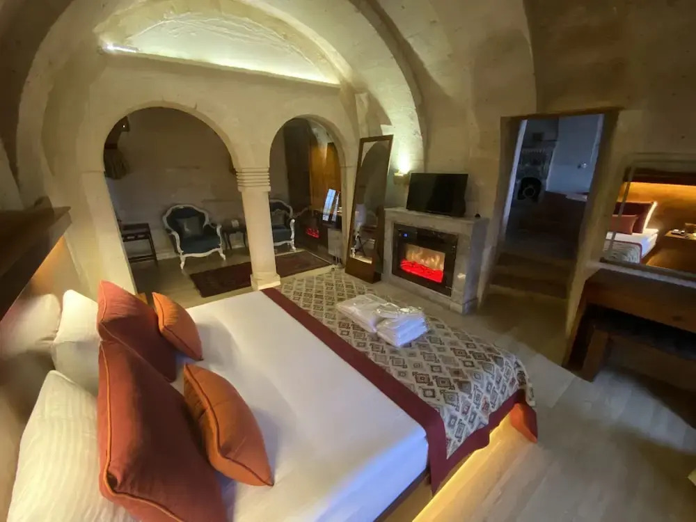 Ask-i Derun Hotel