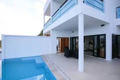 7 Bed Luxury Seaview Villas 5 mins beach