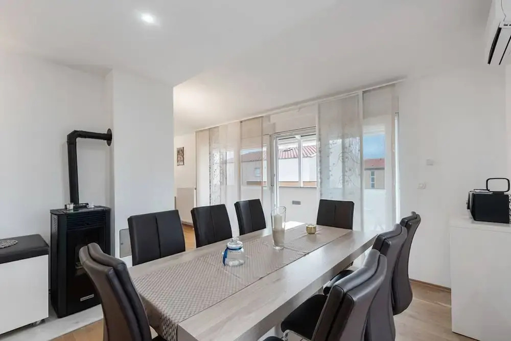 Penthouse Milda 4 Up To 6 Guests, Zadar
