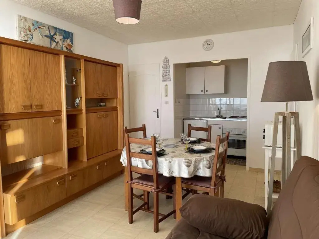 Appartement Saint-Gilles-Croix-de-Vie, 2 pièces, 4 personnes - FR-1-224-300