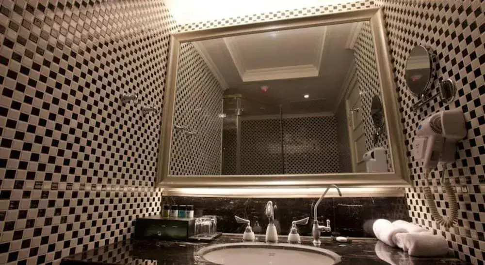 Complex International Hotel