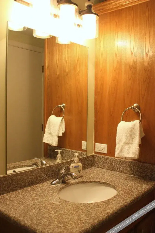 Hosteeva French Quarter Luxury Condo