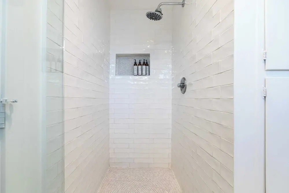Steps From the Sand/boardwalk Outdoor Dining, Parking, and Patio in Newport