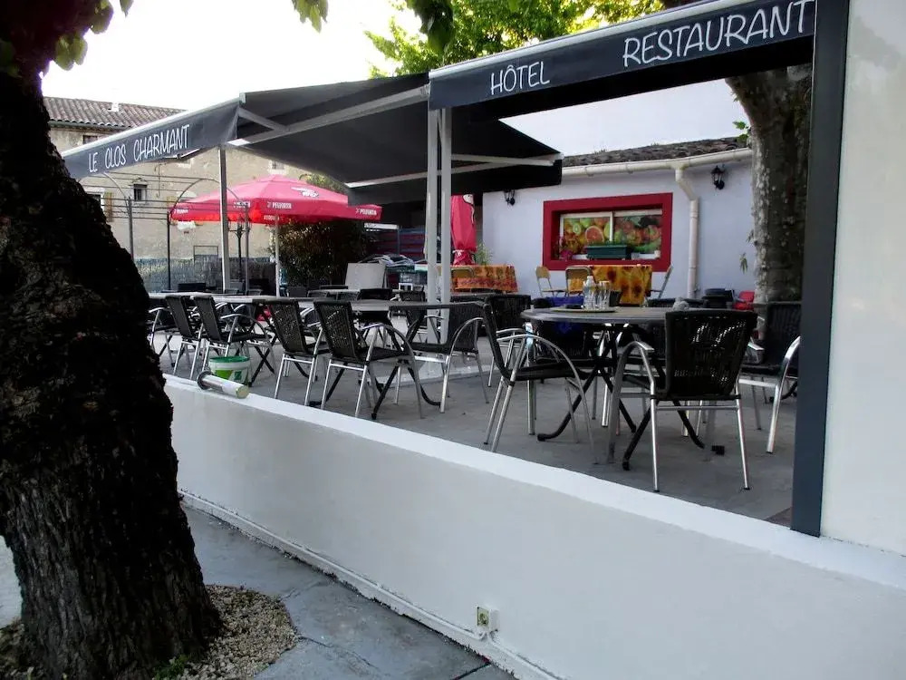 Hôtel Restaurant Le Clos Charmant