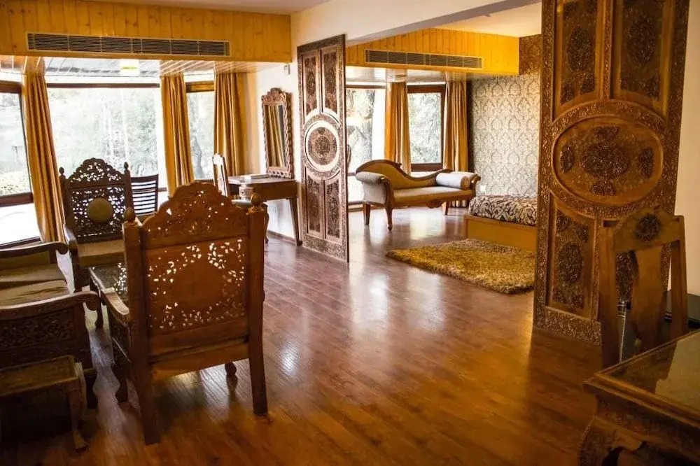 Hotel Grand Mahal