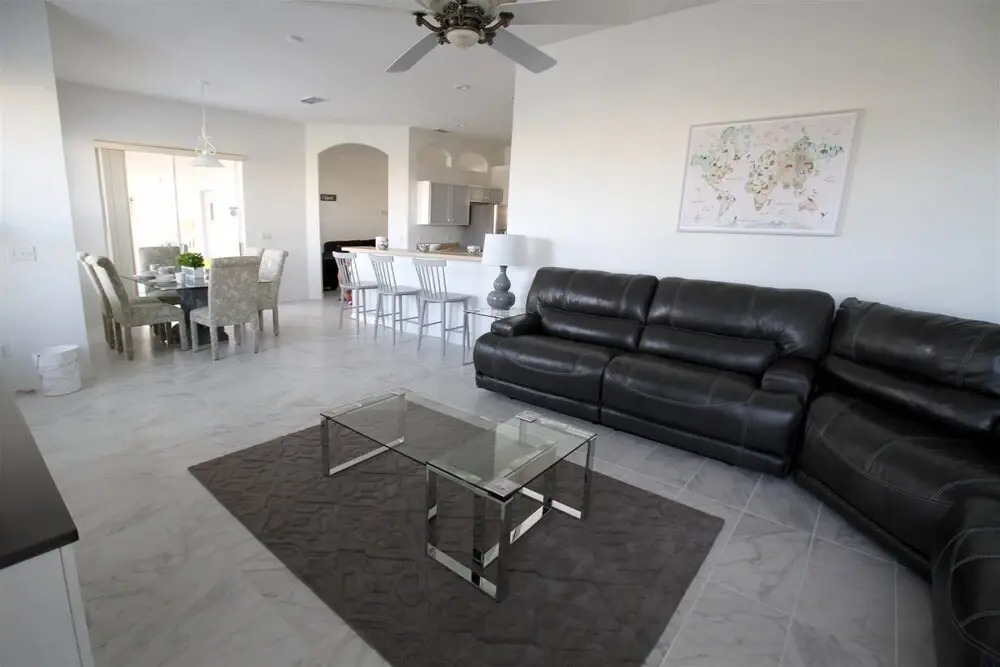 Large 5 bed Villa With South Facing Pool Overlooking Water