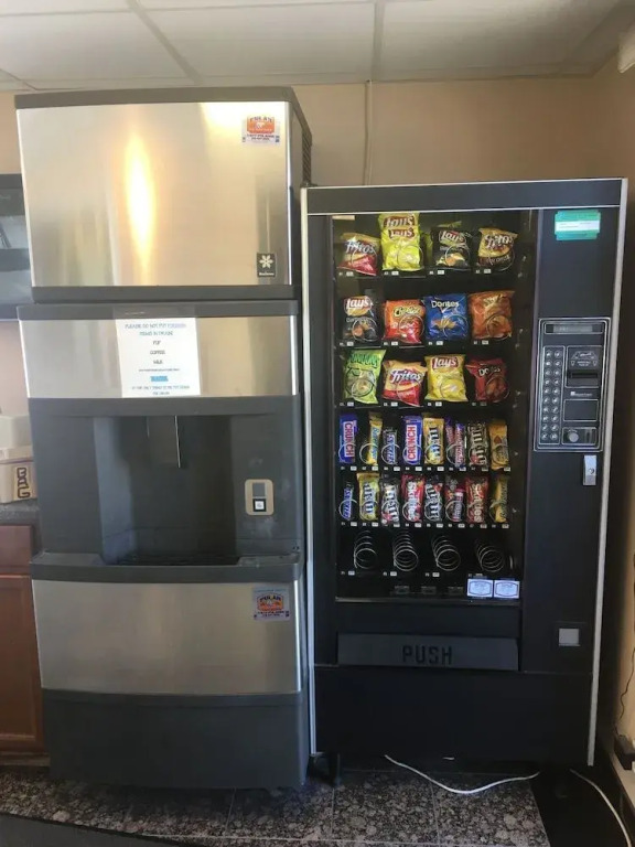 Midway Inn & Suites