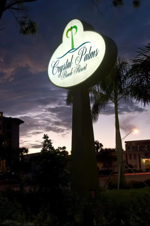 Crystal Palms Beach Resort