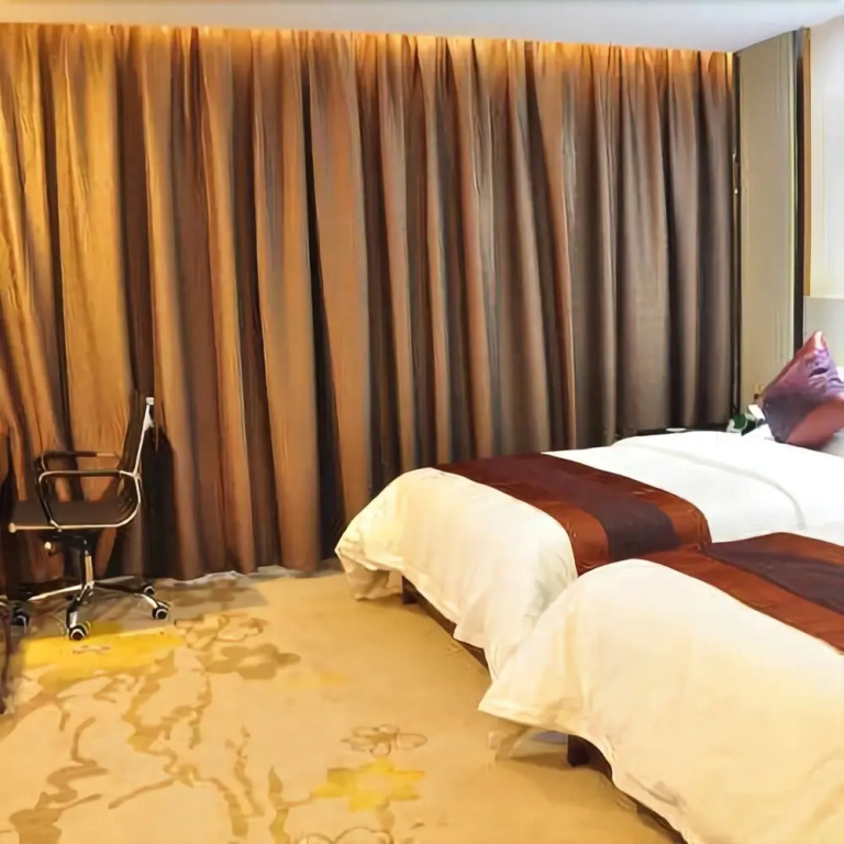 Grand Slam Hotel