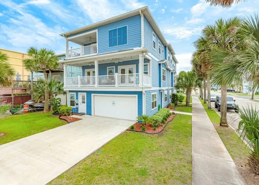 Luxury Beach House II - With Elevator