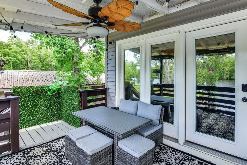 Home on Blood River - Private Dock & Spacious Deck