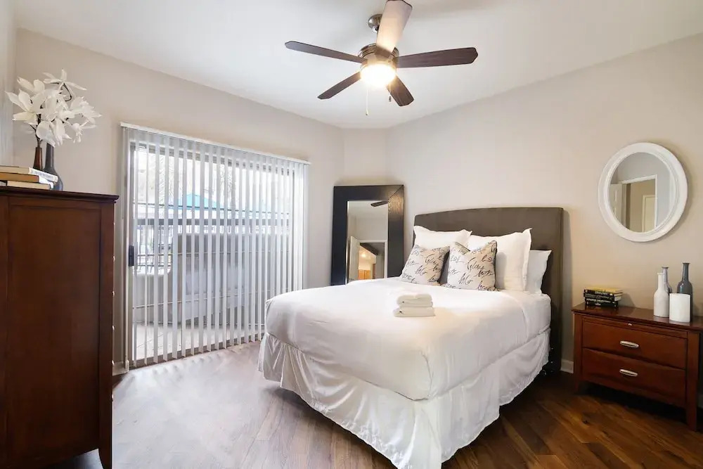 Luxury Scottsdale Suite + Pool + Gym