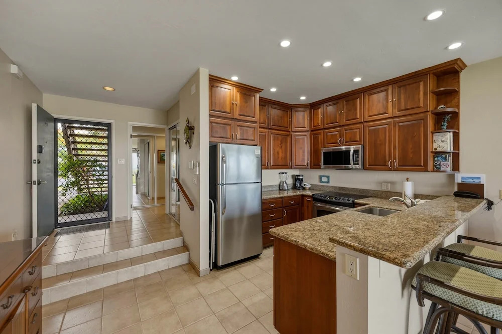Napili Oceanfront 1br Condo Sleeps 4 - Unit B14 1 Bedroom Condo
