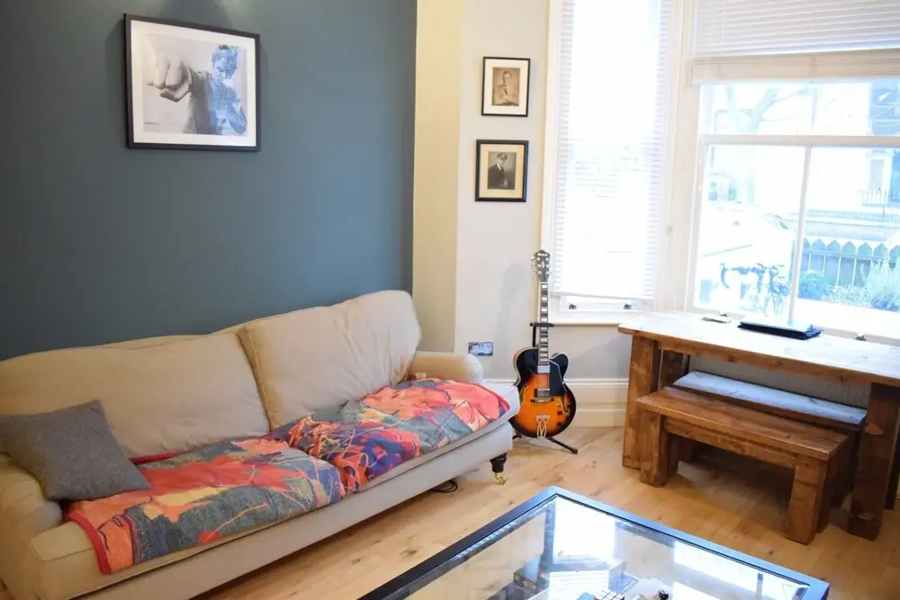 1 Bedroom Apartment With Patio in London