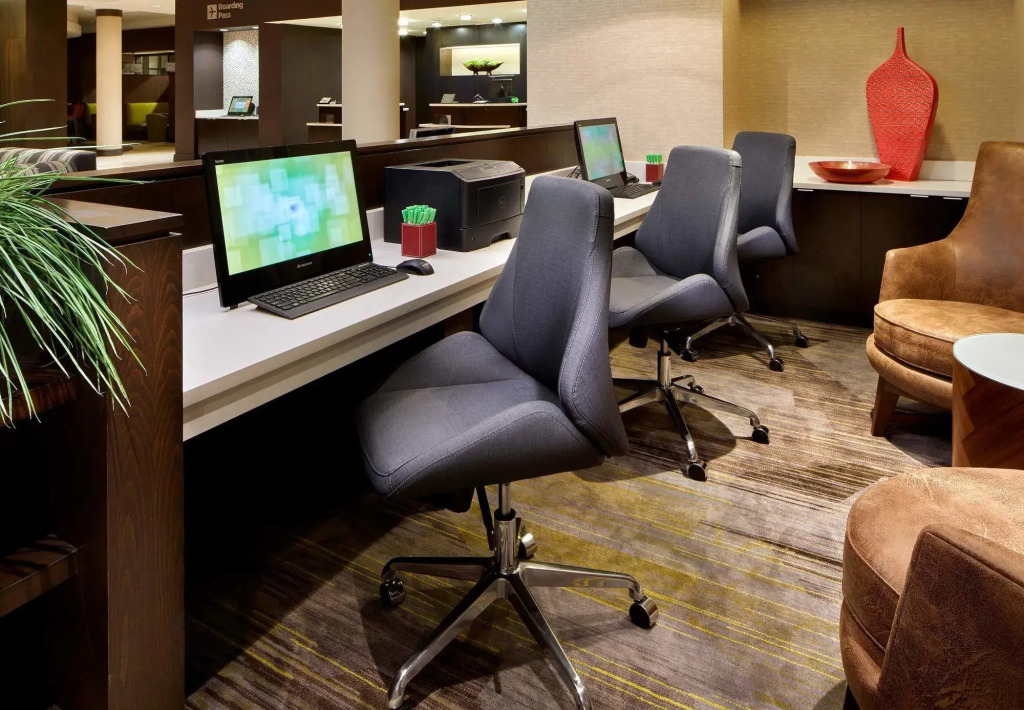 Courtyard by Marriott San Antonio Six Flags at The RIM