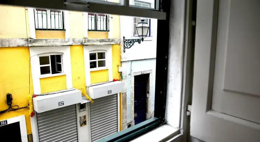 Alfama Patio Apartments