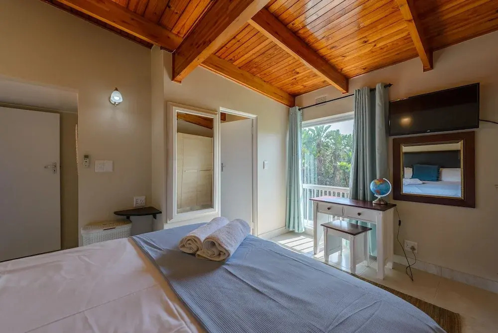 San Lameer Villa Rentals  3104