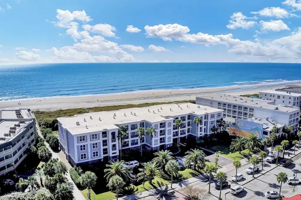 Beachfront 3bdr Condo w/ Pool & Deck Ocean Views Ocean Blvd #102 by Avantstay