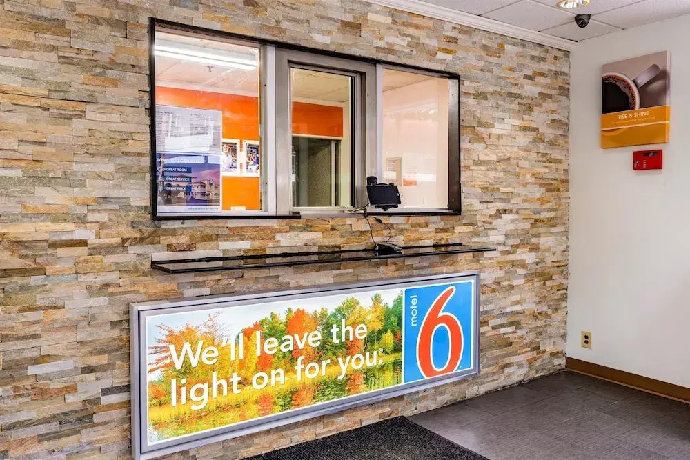 Motel 6-Elmsford, NY - White Plains
