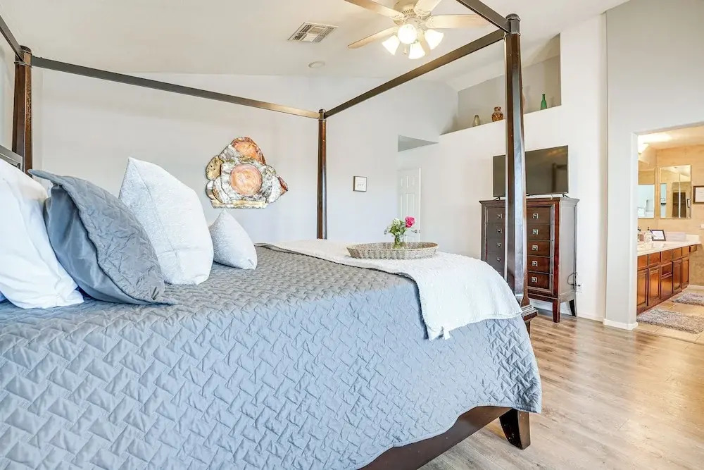 1/2 Mi to Lake: Family Home w/ Hot Tub in Goodyear