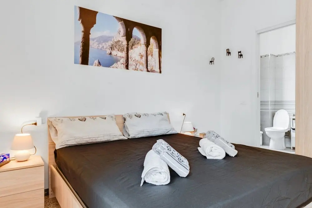 Railway Station Huge & Luminous Apartment x8