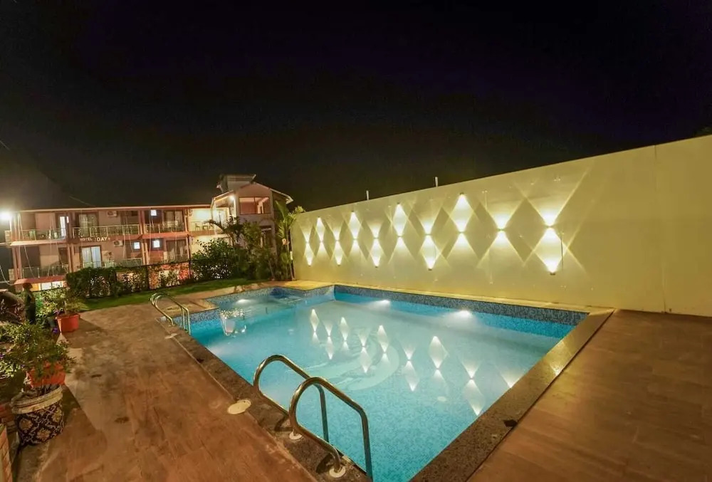 Treebo Kuber Palace with Swimming Pool