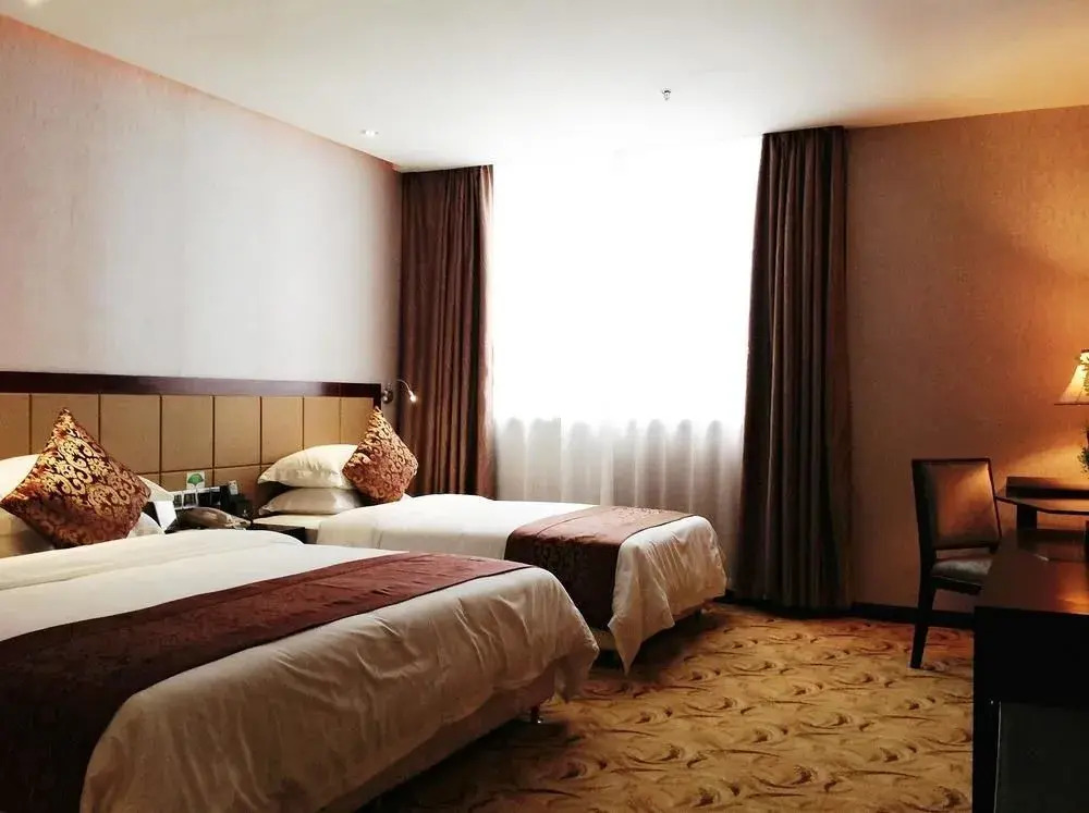 Bama Phoenix Hotel